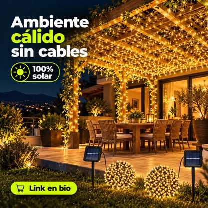 Guirnalda solar LED de 24 metros con 200 luces cálidas creando un ambiente acogedor sin cables