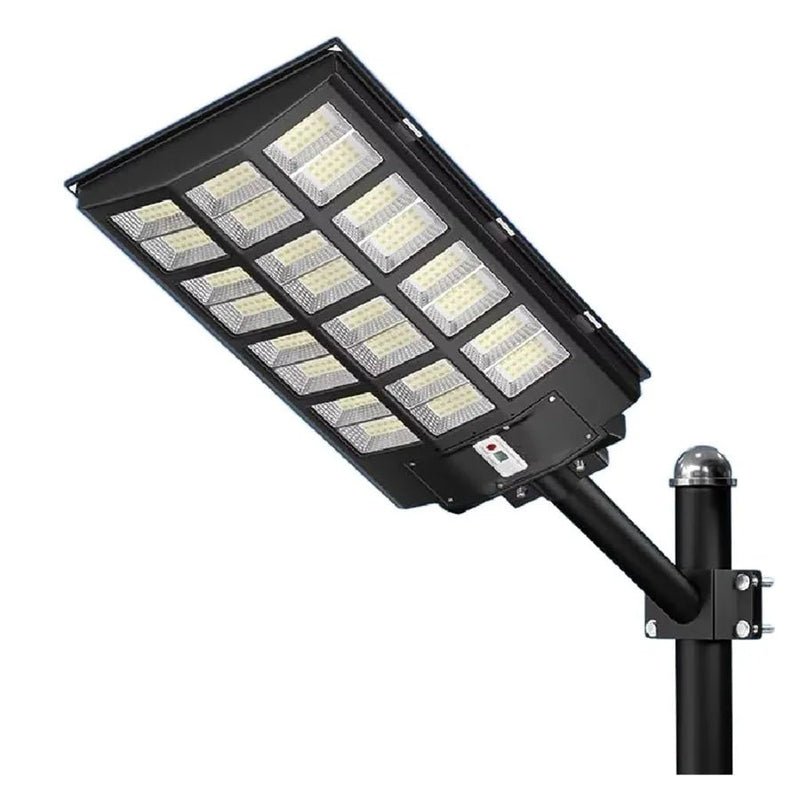 Foco solar 1200W 1152 LEDs iluminación uniforme patios y estacionamientos Chile – Olimantech