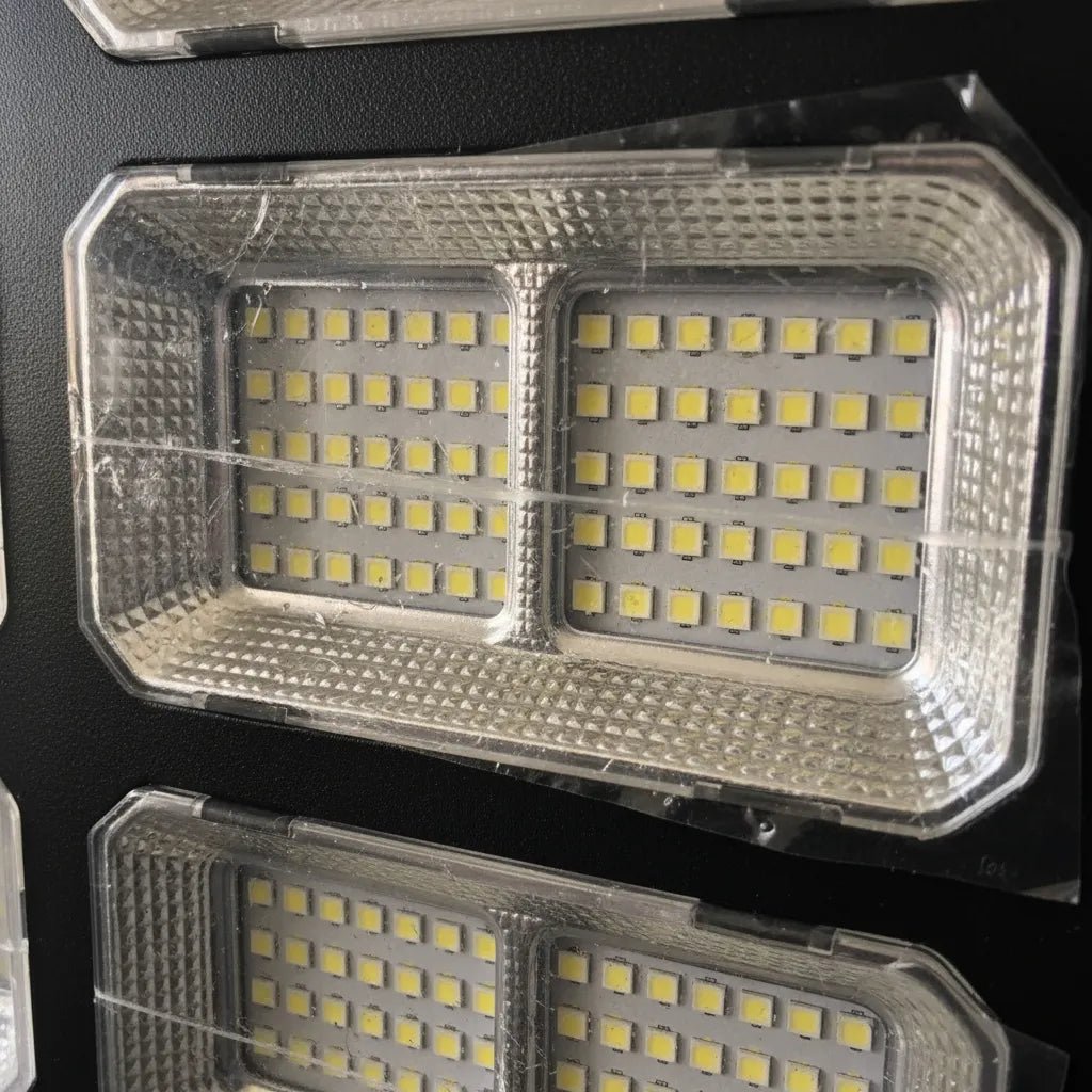 Foco Solar LED 1200W Exterior con Control | IP66 Alta Potencia - Olimantech
