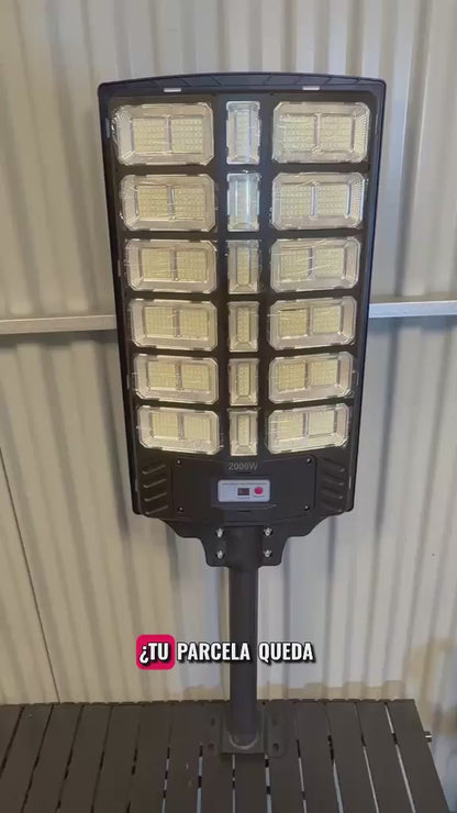 Foco Solar 2000W con Pedestal | 20.000 Lúmenes | Sin Electricidad Chile